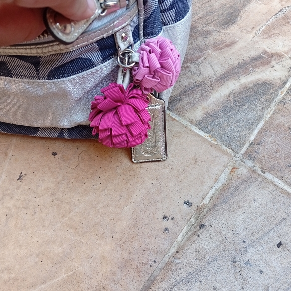 Coach Poppy Signature Navy and Light Gray Patterned Backpack - Picture 14 of 16